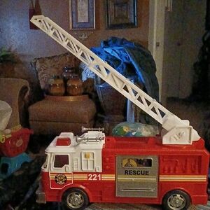 Adventure Force Light & Sound Rescue Fire Truck